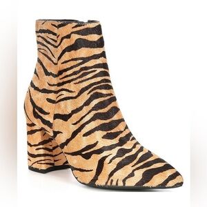 Antonio Melani Zebra Stripe Flats